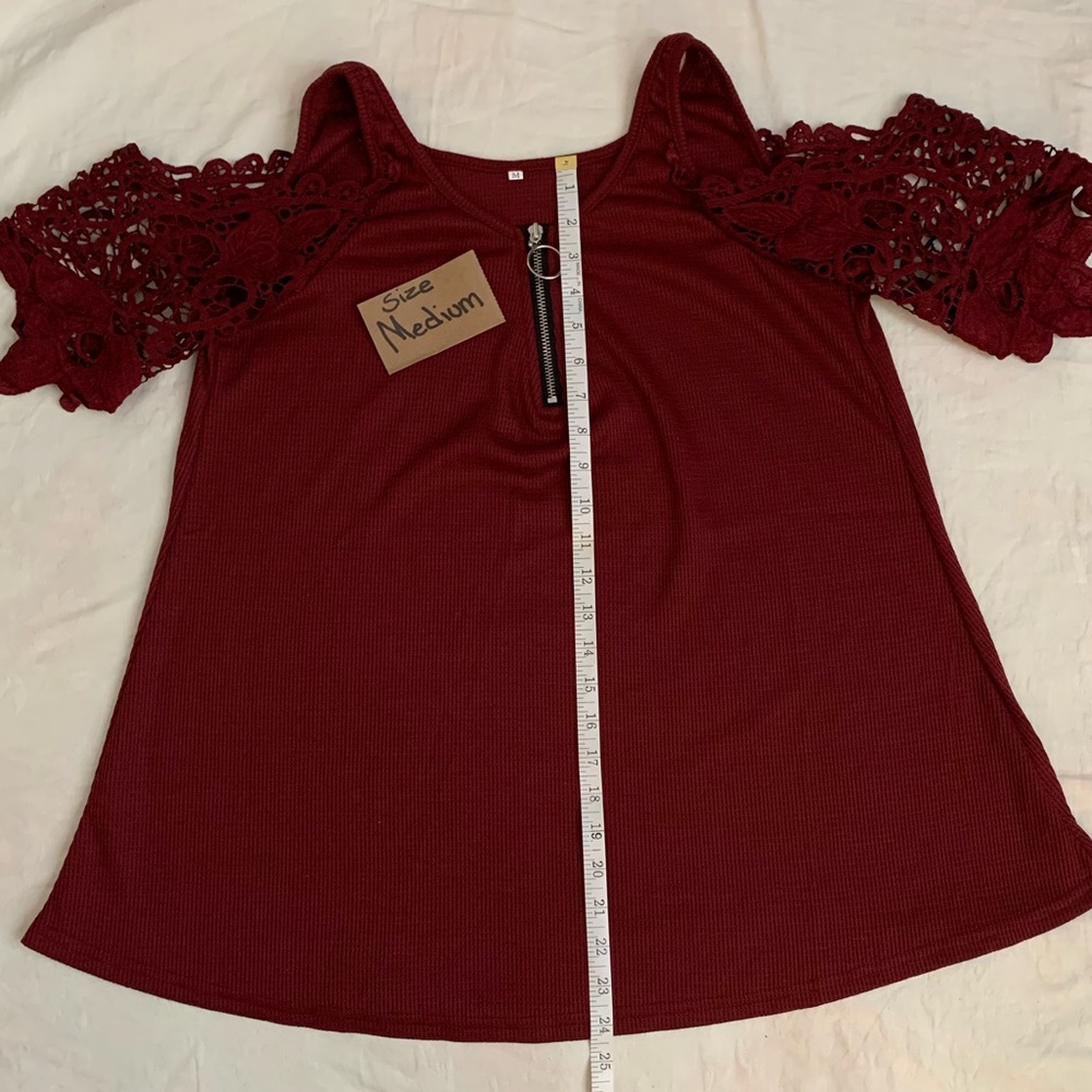 🎉🎉NWOT🎉🎉 Burgundy Blouse Soft Medium-weight Thermal material Loose Fitting😊 - Picture 5 of 9